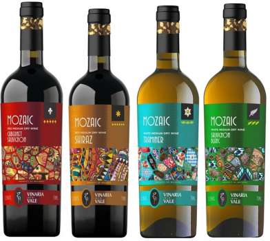 DÁREK: Shiraz 0,75l červené polosladké víno