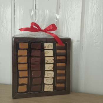 DÁREK: Bonboniéra fondánovo - nugátový sen