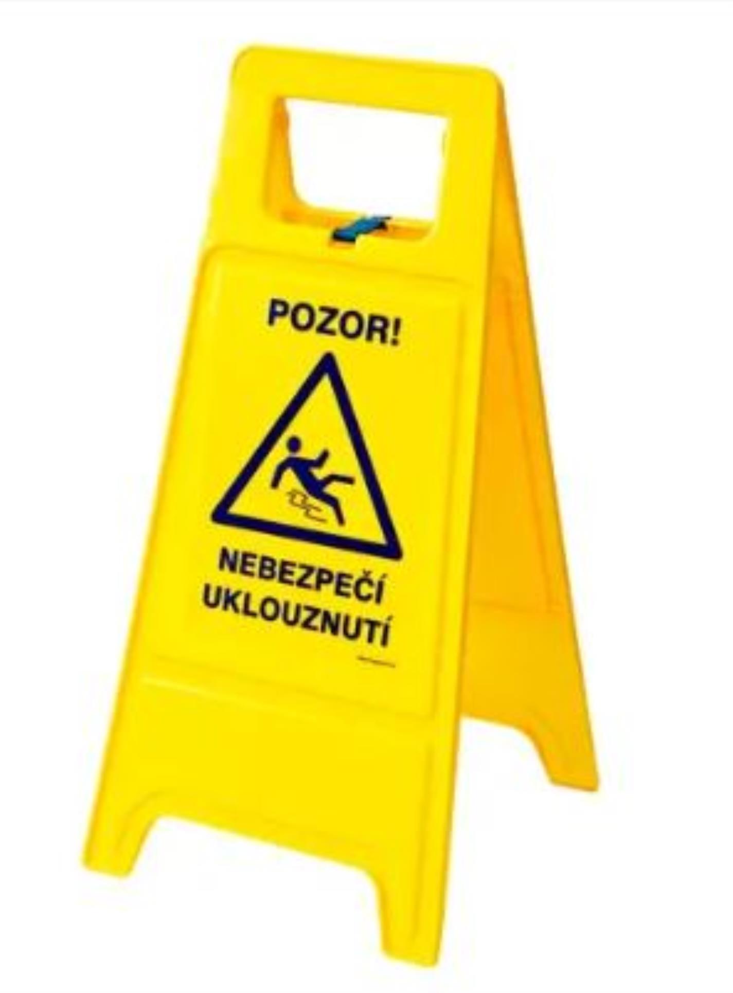 Výstražná tabule – Pozor! Nebezpečí uklouznutí