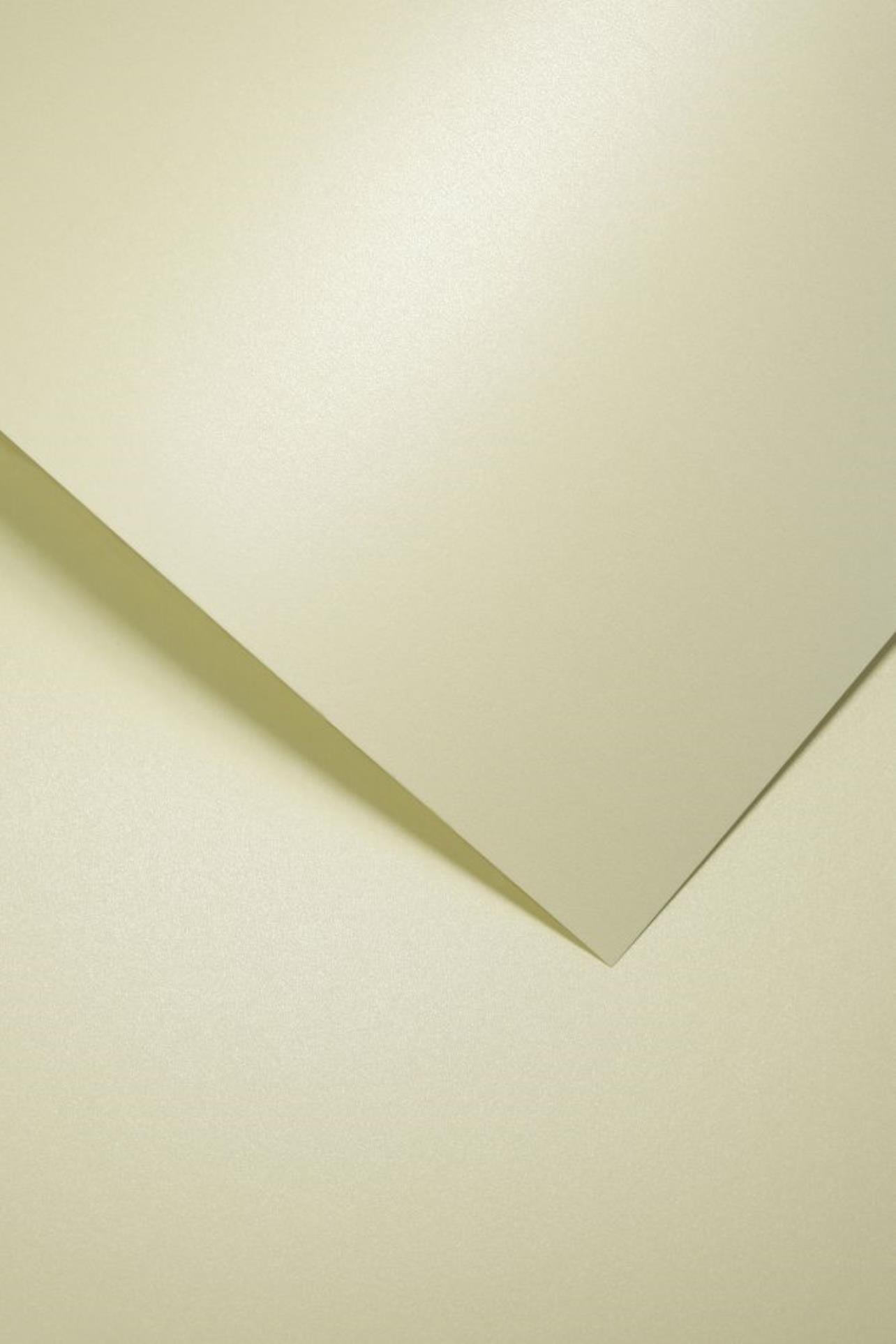 Galeria Papieru Ozdobný papír A4 Millenium - 220 g/m2, slonová kost, 20 listů